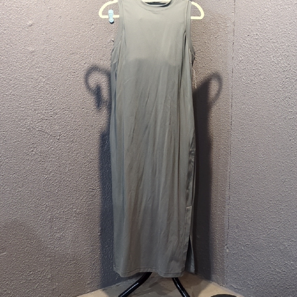 Kohl's Sleeveless Gray Midi Dress